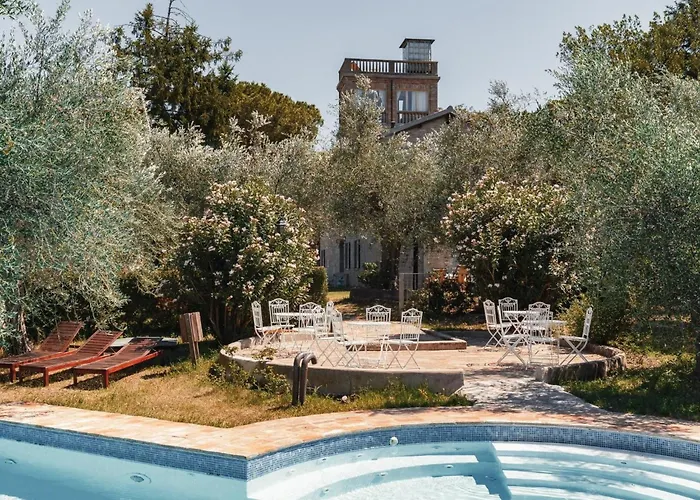 Mit Mezzanin Und Schwimmbad- In Einem In Den Huegeln By Interhome Apartmán