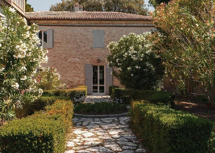 Mit Mezzanin Und Schwimmbad- In Einem In Den Huegeln By Interhome Apartmán