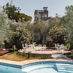 Mit Mezzanin Und Schwimmbad- In Einem In Den Huegeln By Interhome Apartment