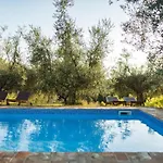 Apartment Mit Mezzanin Und Schwimmbad- In Einem In Den Huegeln By Interhome Pesaro