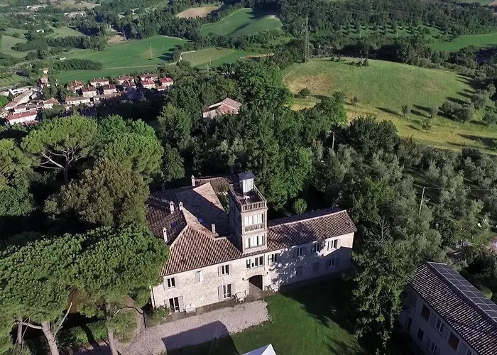 Mit Mezzanin Und Schwimmbad- In Einem In Den Huegeln By Interhome