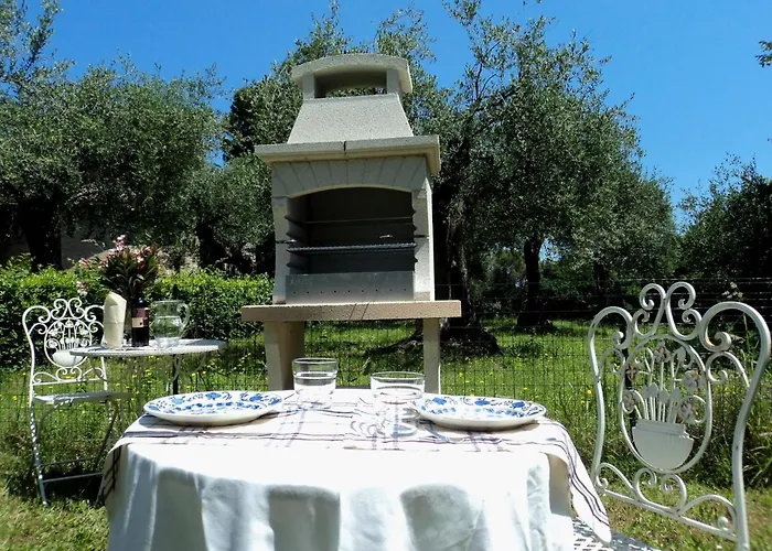 Mit Mezzanin Und Schwimmbad- In Einem In Den Huegeln By Interhome Appartement *